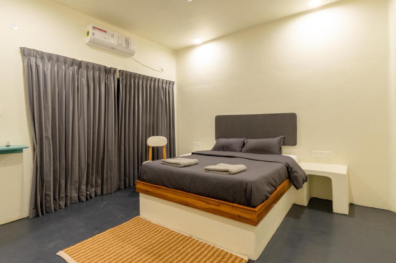 Tropicopia Hotel Mysore Bagian luar foto