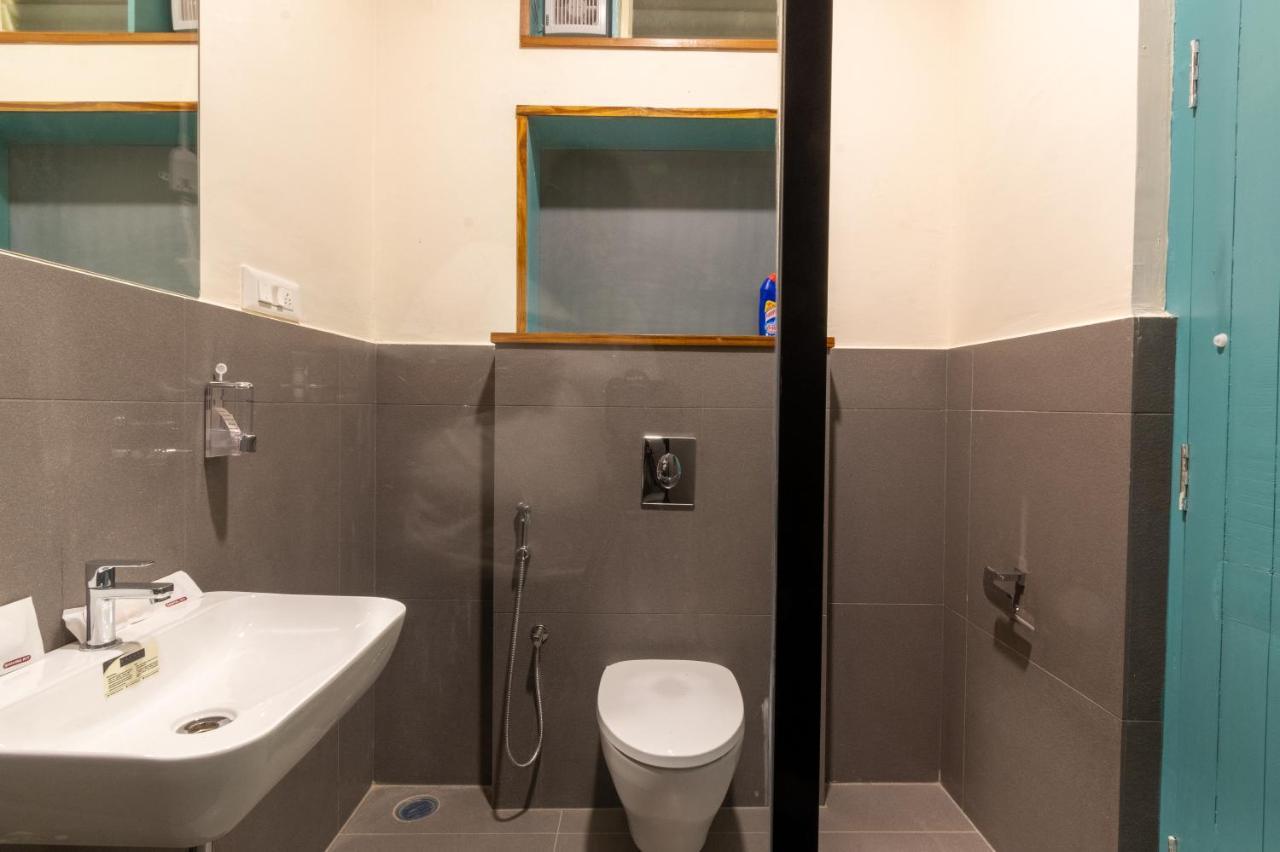 Tropicopia Hotel Mysore Bagian luar foto