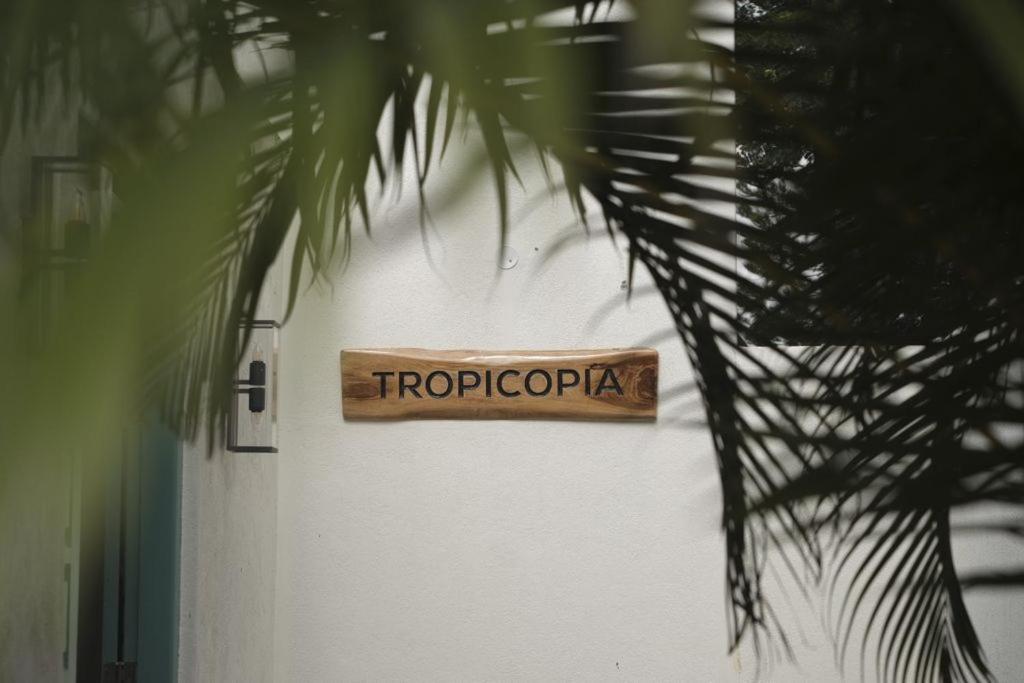 Tropicopia Hotel Mysore Bagian luar foto